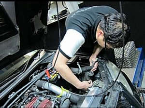 东莞奔驰专修师傅教你正确使用汽车新蓄电池的充电方法